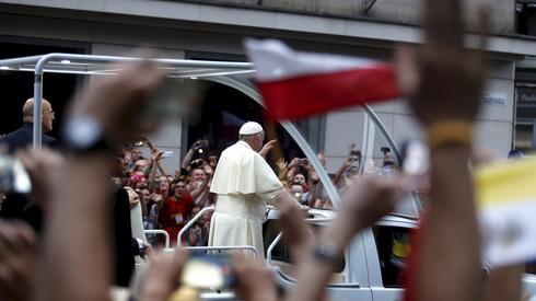Papież jedzie na Franciszkańską, fot. PAP/Andrzej Grygiel