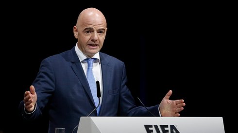 Gianni Infantino podczas swojego multijęzycznego przemówienia