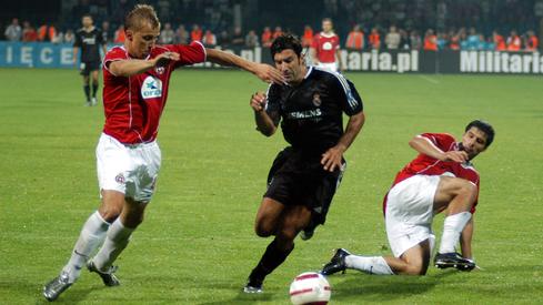 Marcin Baszczyński (L), Luis Figo i Mauro Cantoro (fot. Newspix)