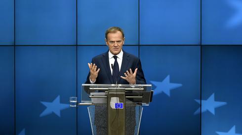 Donald Tusk podczas dzisiejszej konferencji /AFP, John Thys