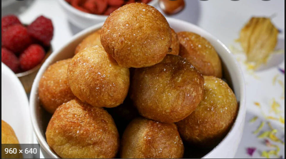 DIY Recipes: How to make Banana bofrot (Puff puff)