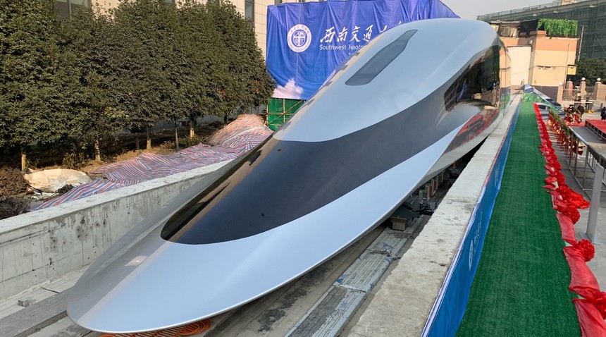 Chiny chcą mieć najszybszy pociąg na świecie. Nawet 620 km/h!