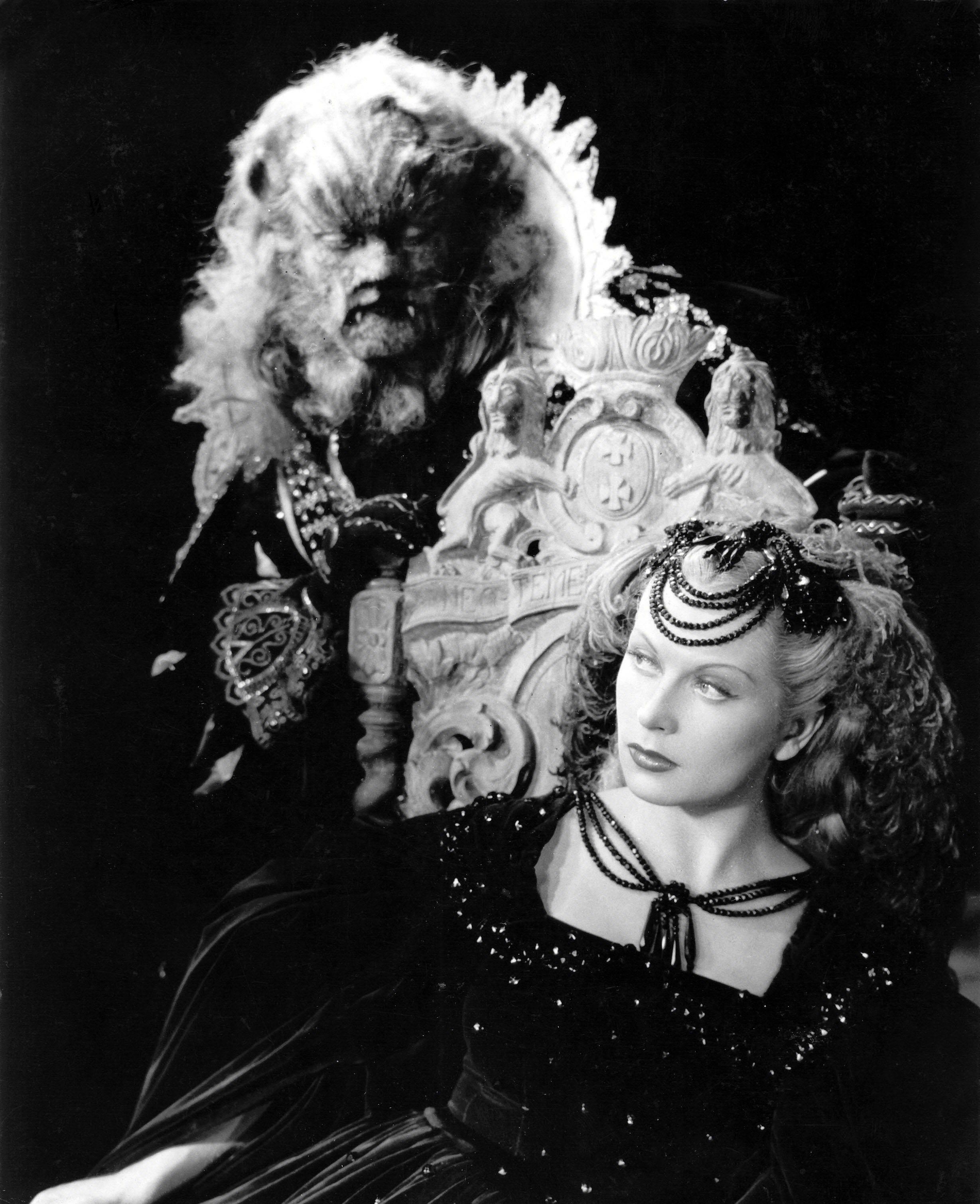 La belle et la bête. Красавица и чудовище Жан Кокто 1946. Красавица и чудовище фильм 1946. Жан Маре красавица и чудовище. Красавица и чудовище Кокто.