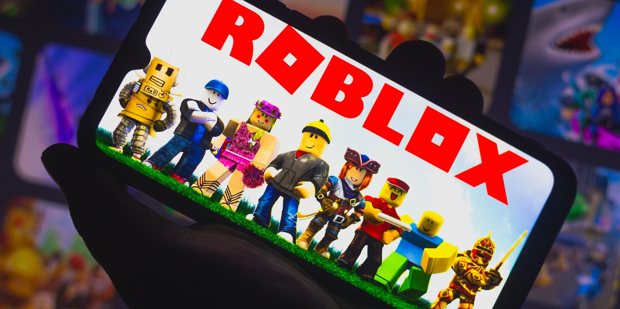 How to redeem a Roblox gift card in 2 different ways, so you can buy  in-game accessories and upgrades