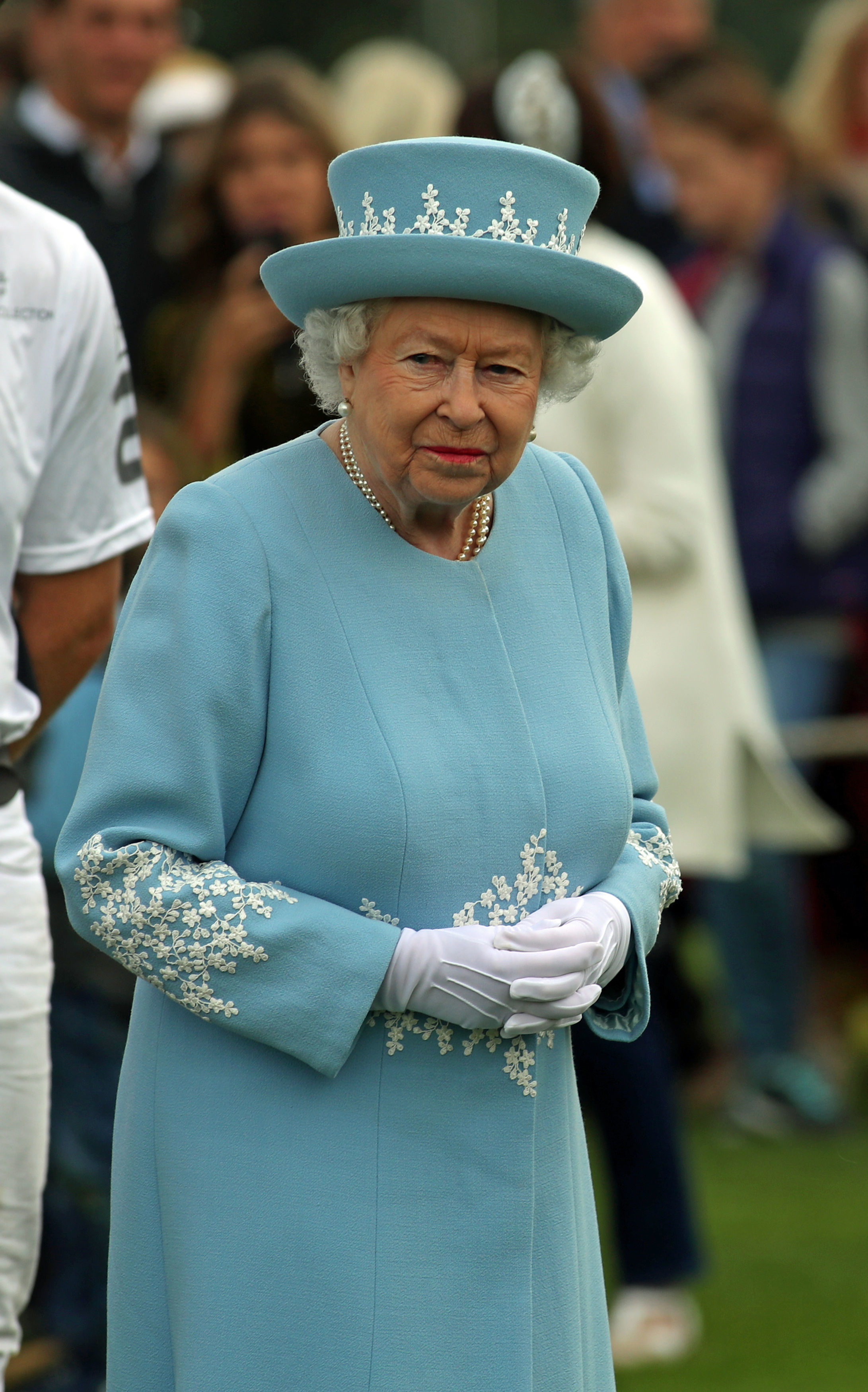 Kiderült: ezért visel Erzsébet királynő élénk színű ruhákat - Blikk