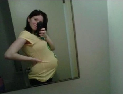 Surogat majka Ketlin Mekenzi u prvoj trudnoći