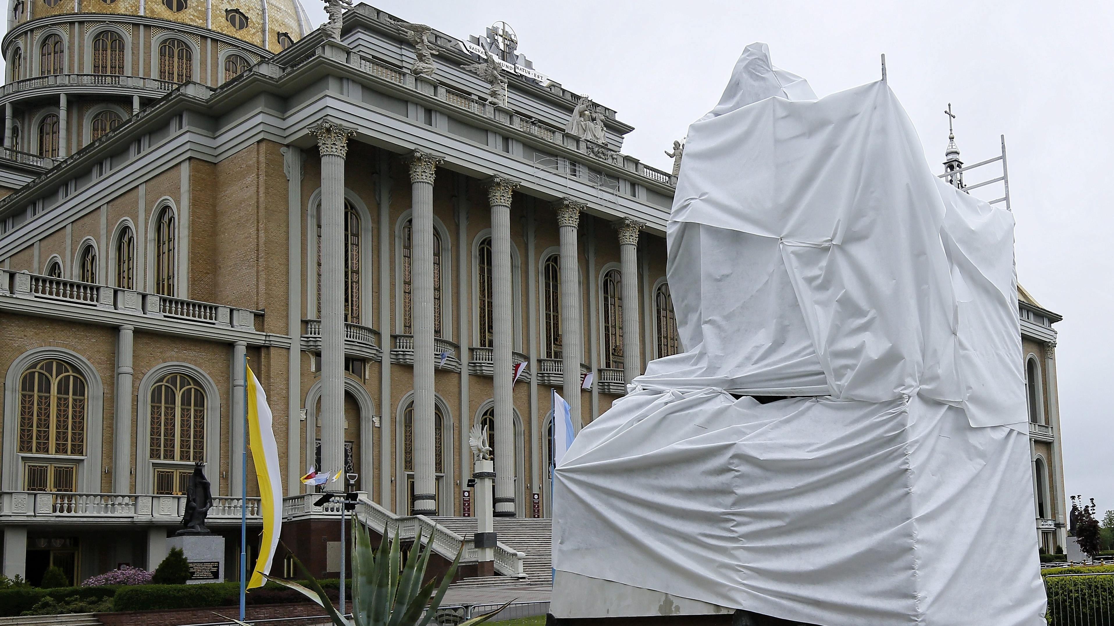 osoby cierpice na chorob alkoholow, jak i anonimowi arocy, uzalenieni od seksu i mioci, palacze Oficjalne otwarcie XXII Oglnopolskich Spotka Trzewociowych w Licheniu nastpi o godz. Doroty w starej czci Sanktuarium. Mityng pod gwiazdami - zapowied - trendinfo.club