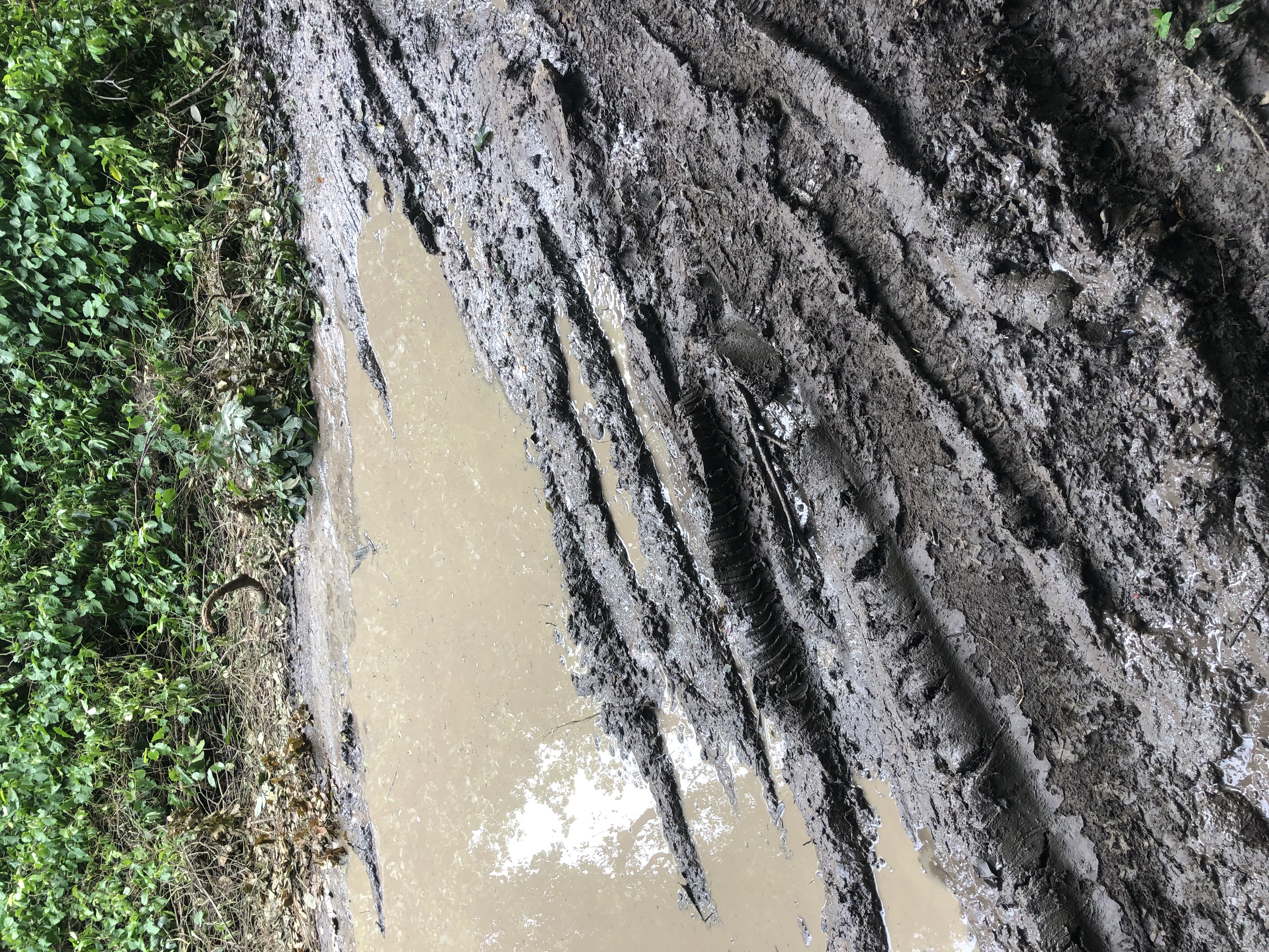 Klamadaboe - The story of a village where residents struggle to bury the dead