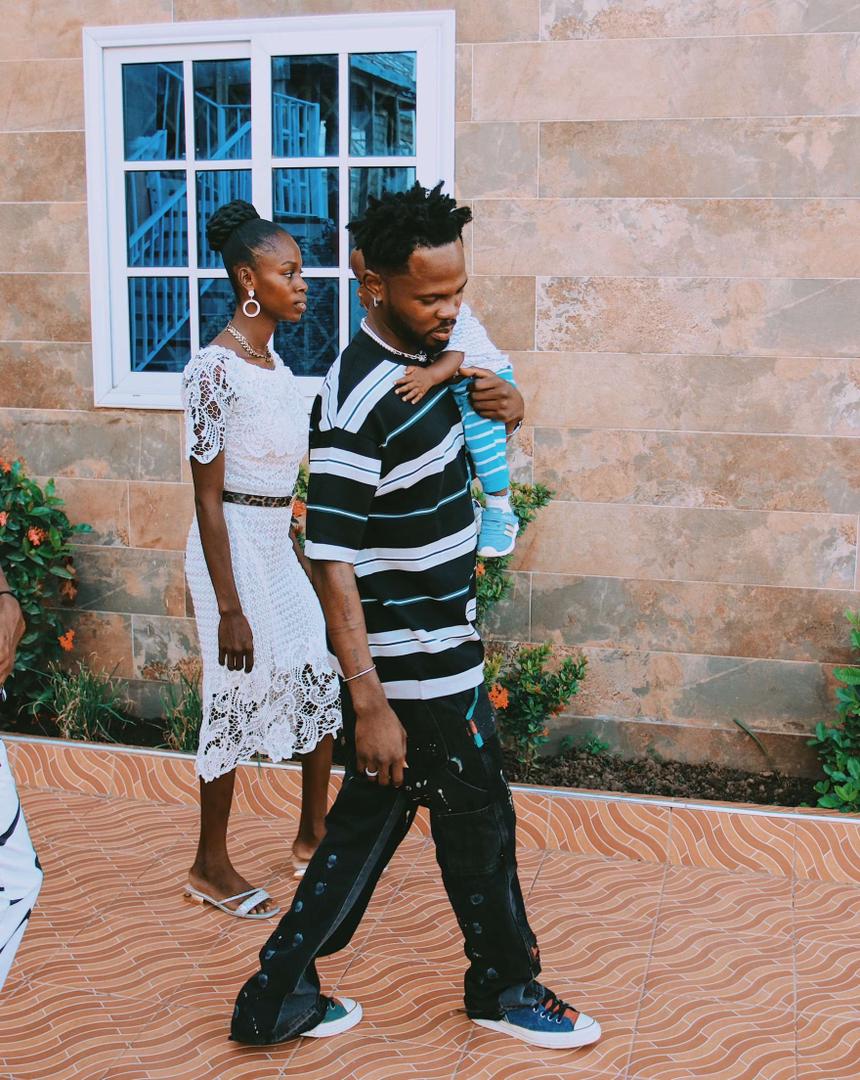 Top Fameye fan who named son after the artiste gets freebies from the singer (PHOTOS)