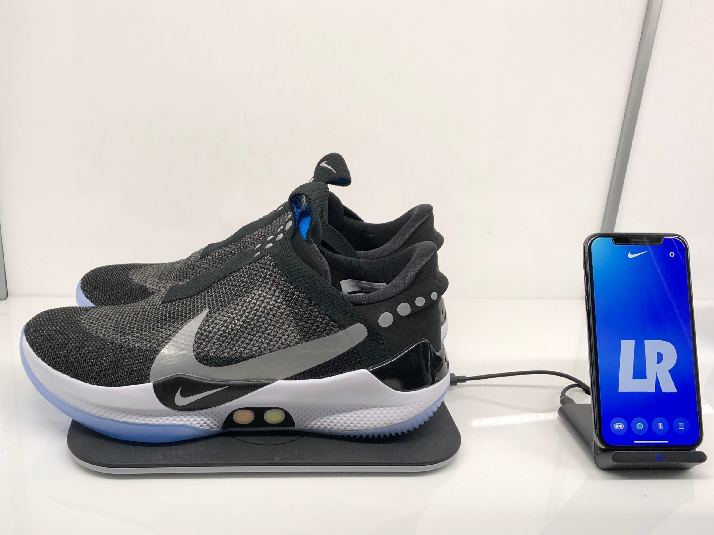 nike hyperadapt shoes price