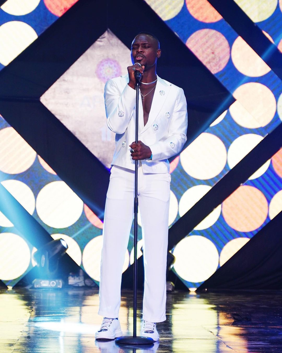 Nonso delivers at the 2022 AFRIFF Globe Awards