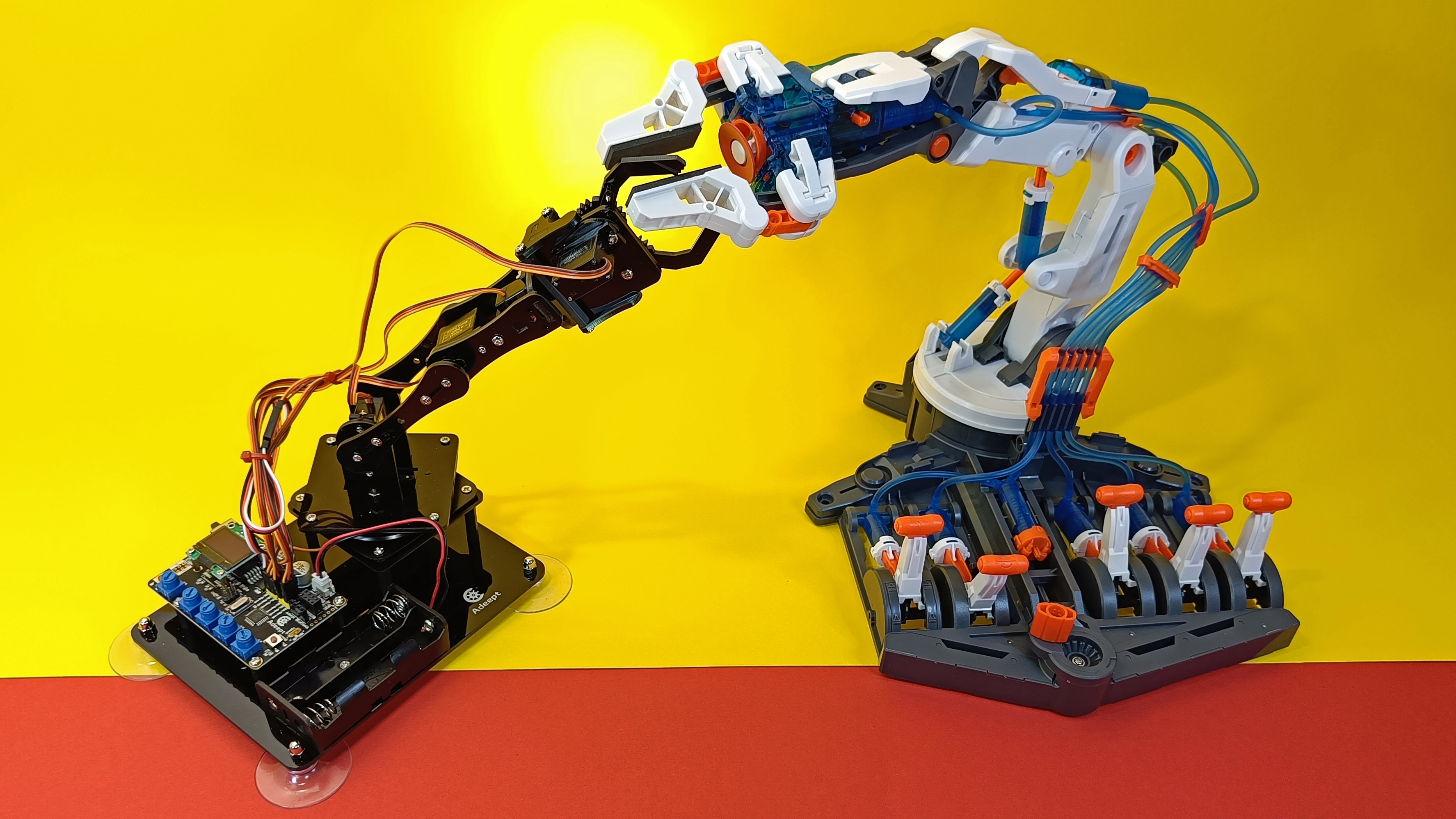 Roboterarm als Bausatz: Elektrisch, hydraulisch & programmierbar ab 20 Euro  | TechStage