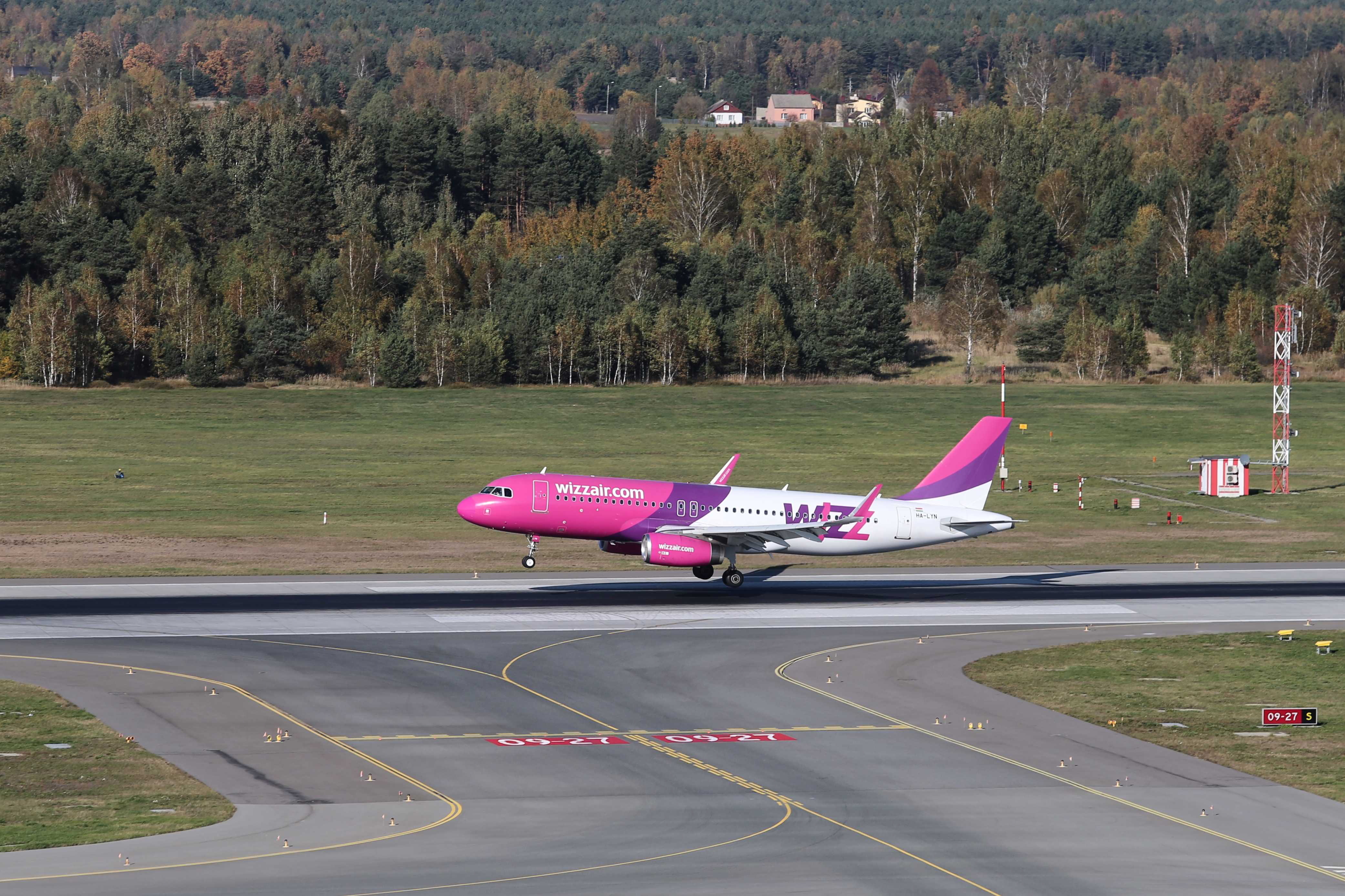 Wizz Air - linie zawieszają połączenia do Gruzji i Finlandii - Transport i  logistyka - Forbes.pl