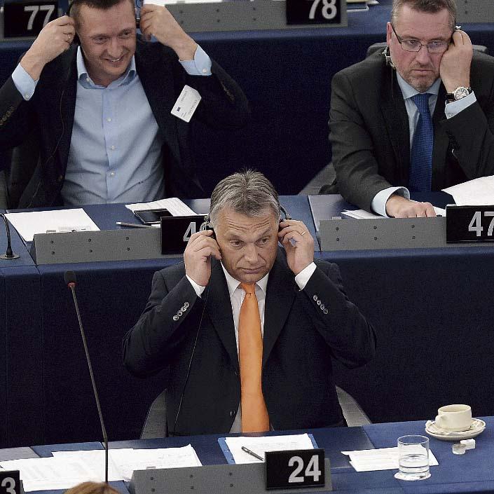 Ezt üzeni nyakkendőivel Orbán - fotók! - Blikk