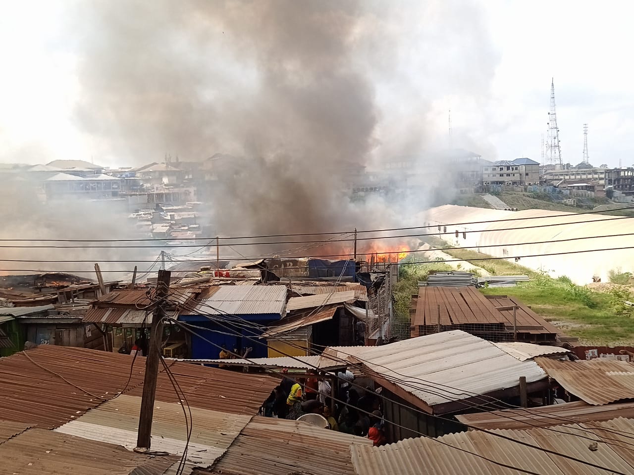 Fire engulfs french-line section of Kumasi Central Market
