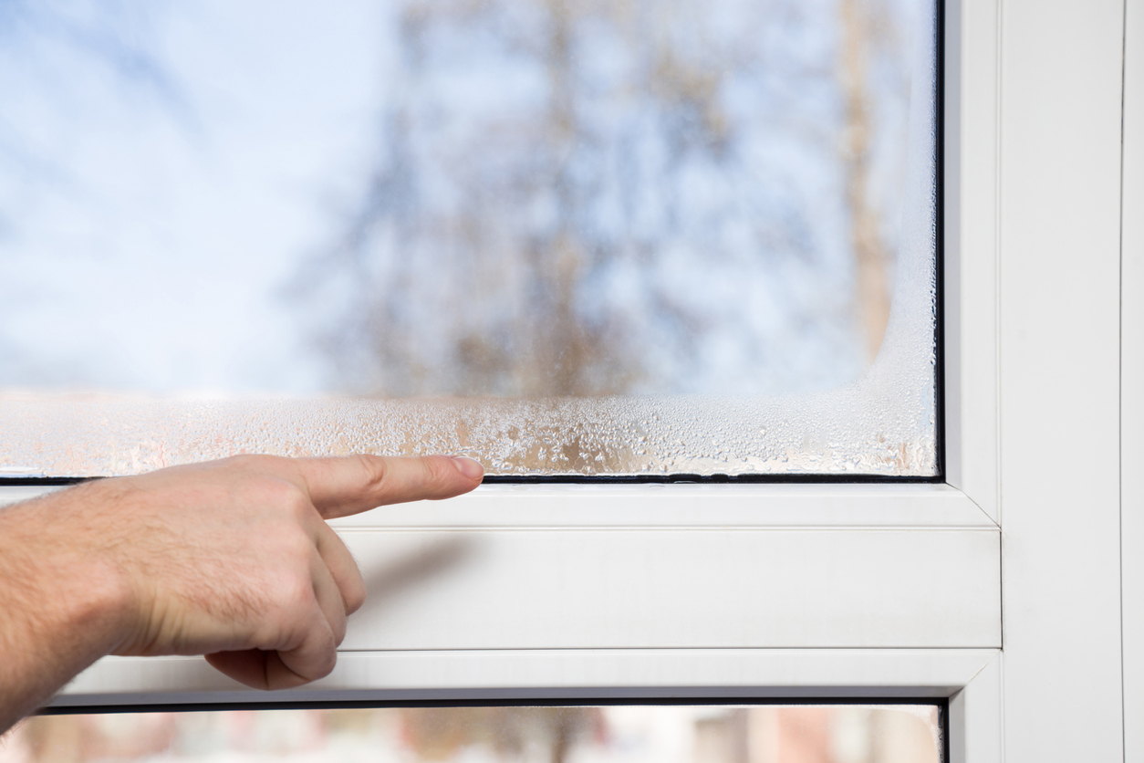 Unod már, hogy mindig párásak az ablakaid? Ezzel a trükkel egész télen nem  lesz gondod vele - Blikk Rúzs