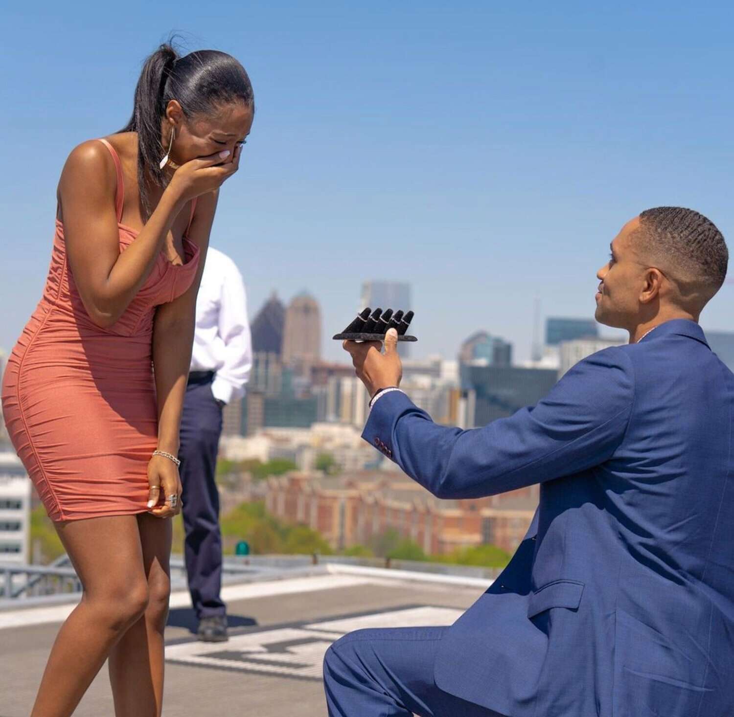 For men: 5 things to consider before proposing marriage to a woman