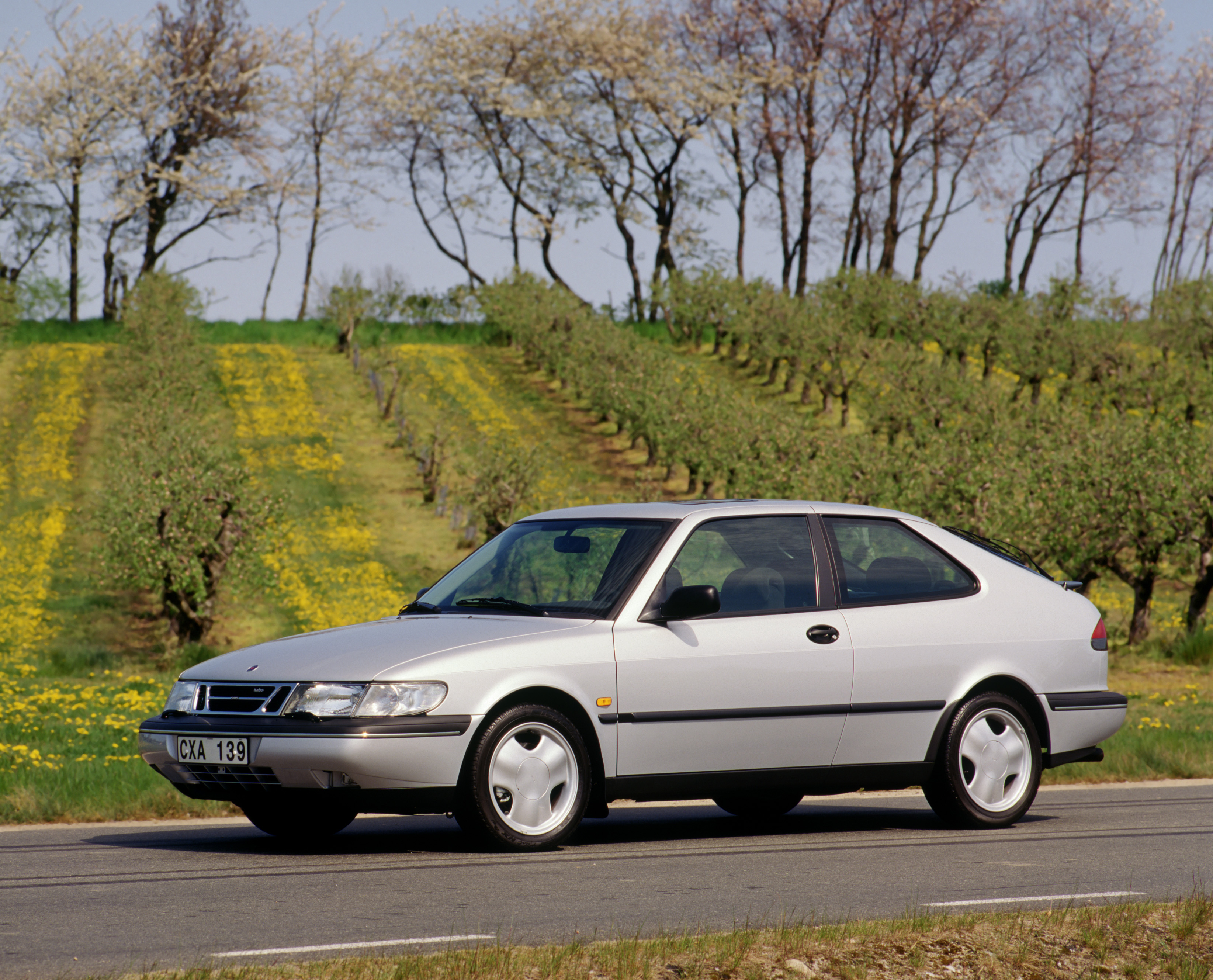 Saab 900 testy i recenzje, zdjęcia, opinie, dane techniczne