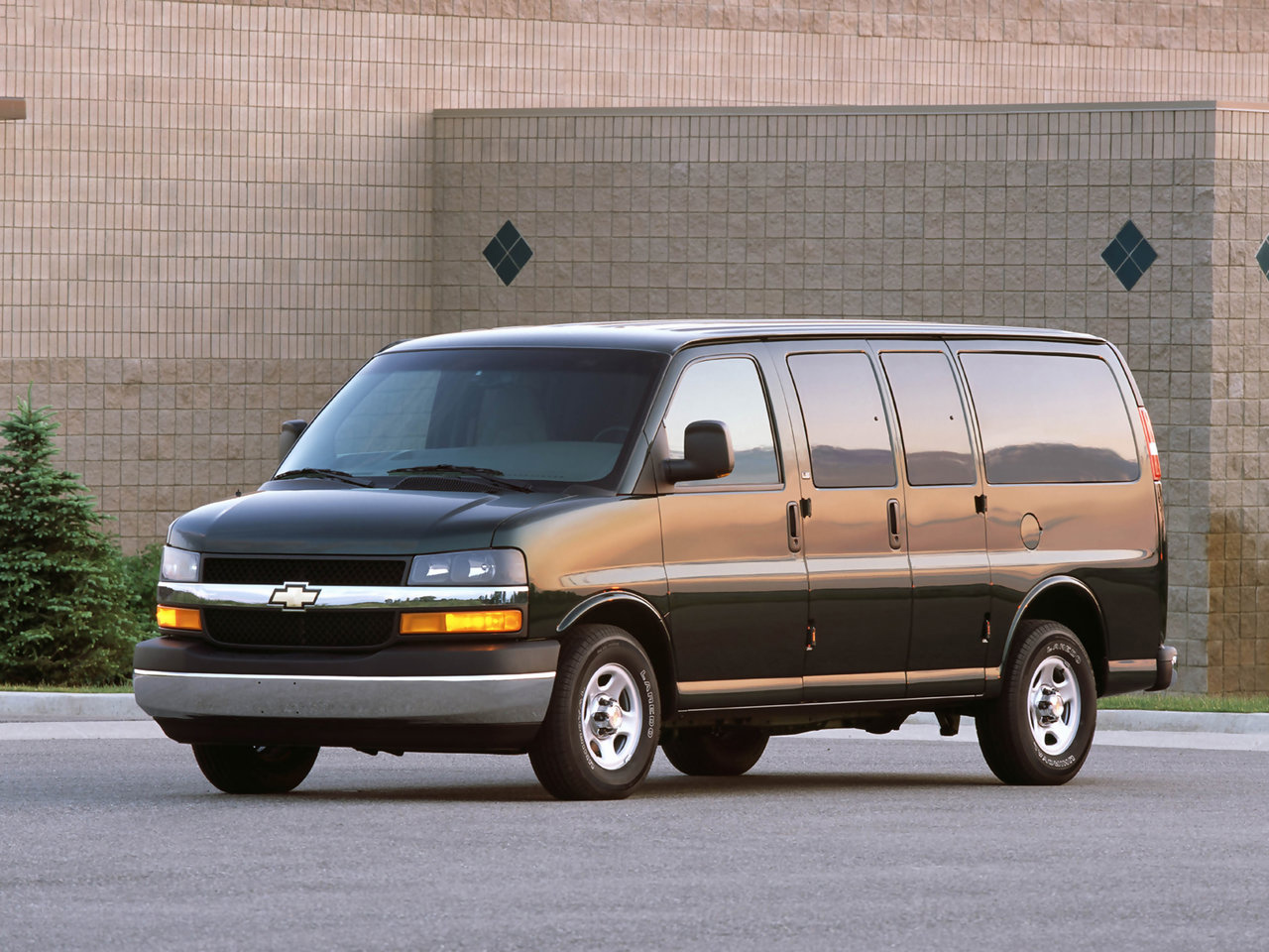 Chevrolet Express testy i recenzje, zdjęcia, opinie