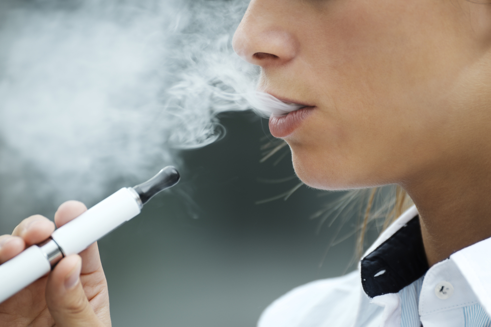 E-papierosy nie są szkodliwe? Tak uważa co czwarty nastolatek w USA -  Forsal.pl