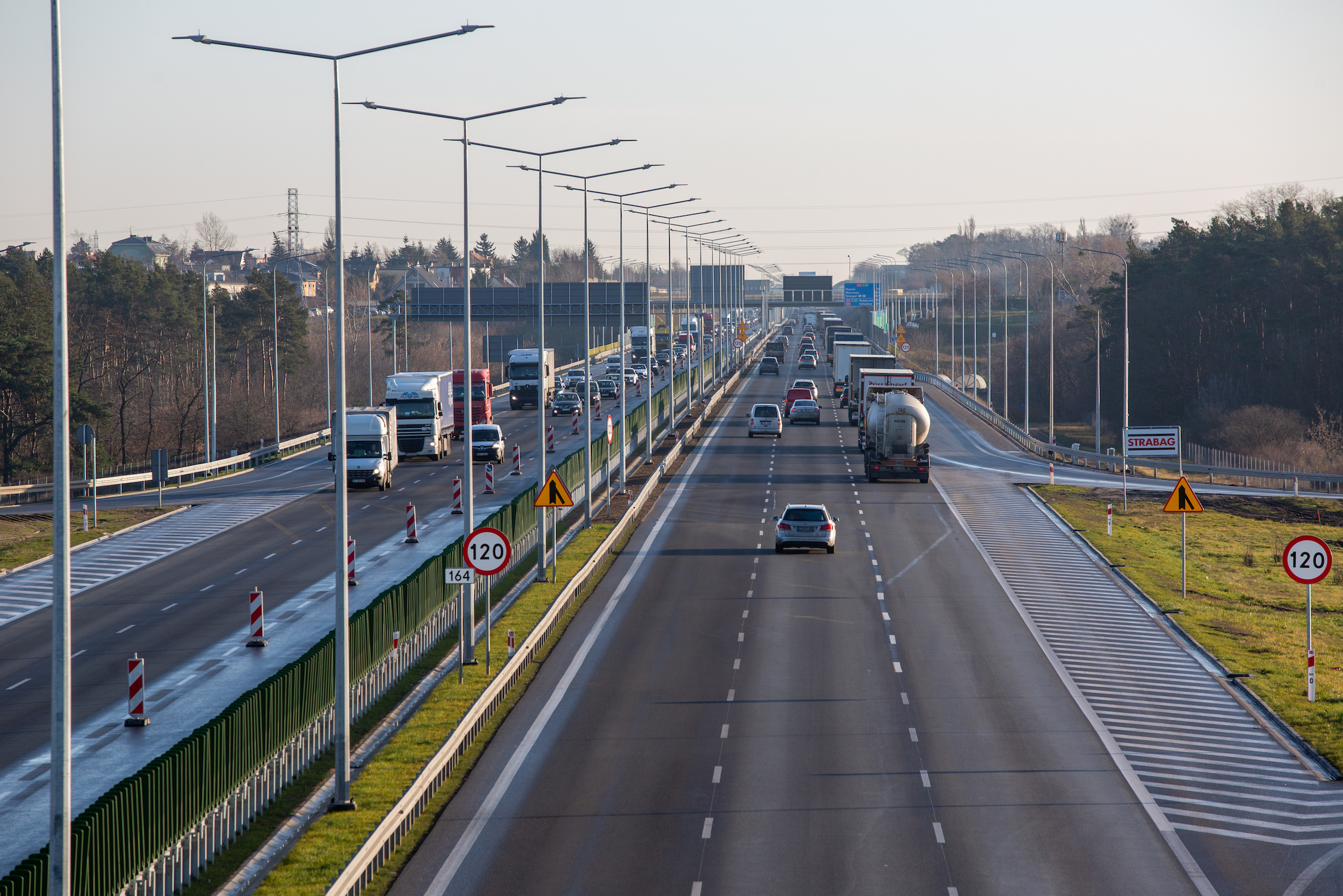 Trzeci pas na poznańskiej autostradzie A2 gotowy