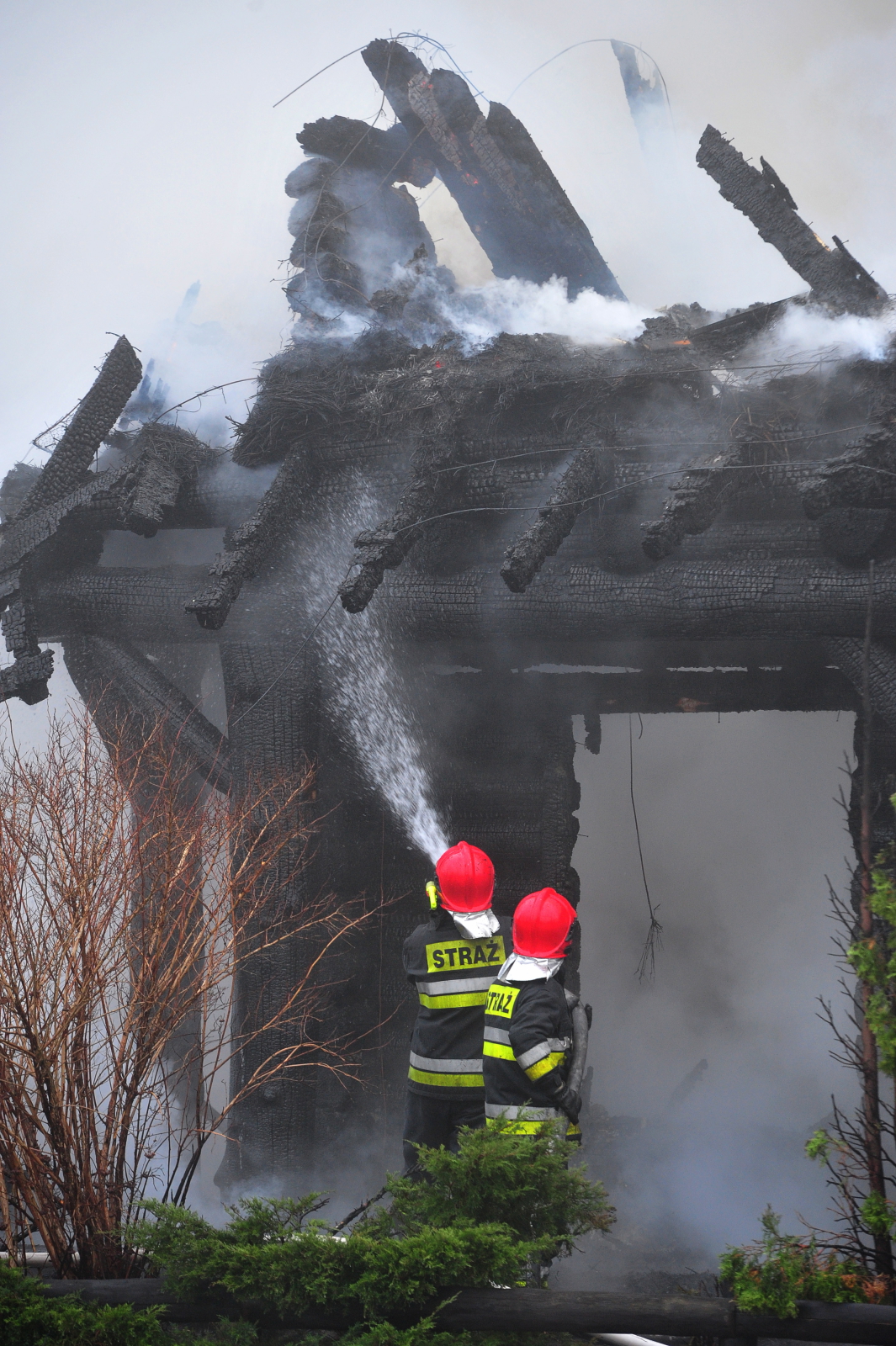 Dogaszanie pożaru w Szczecinie. Spłonęła restauracja 