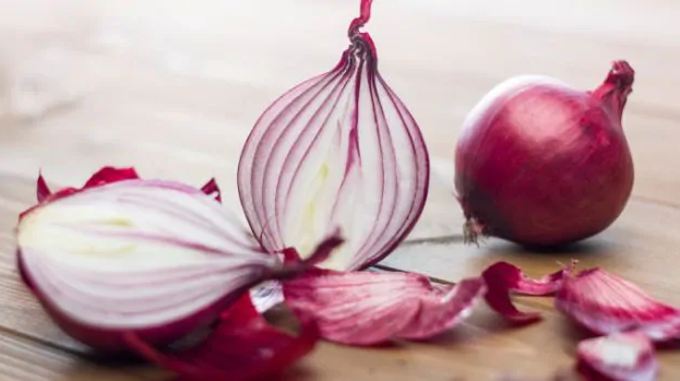 Onion benefits for skin: 4 reasons why you should apply onion juice on your  face | Pulse Ghana