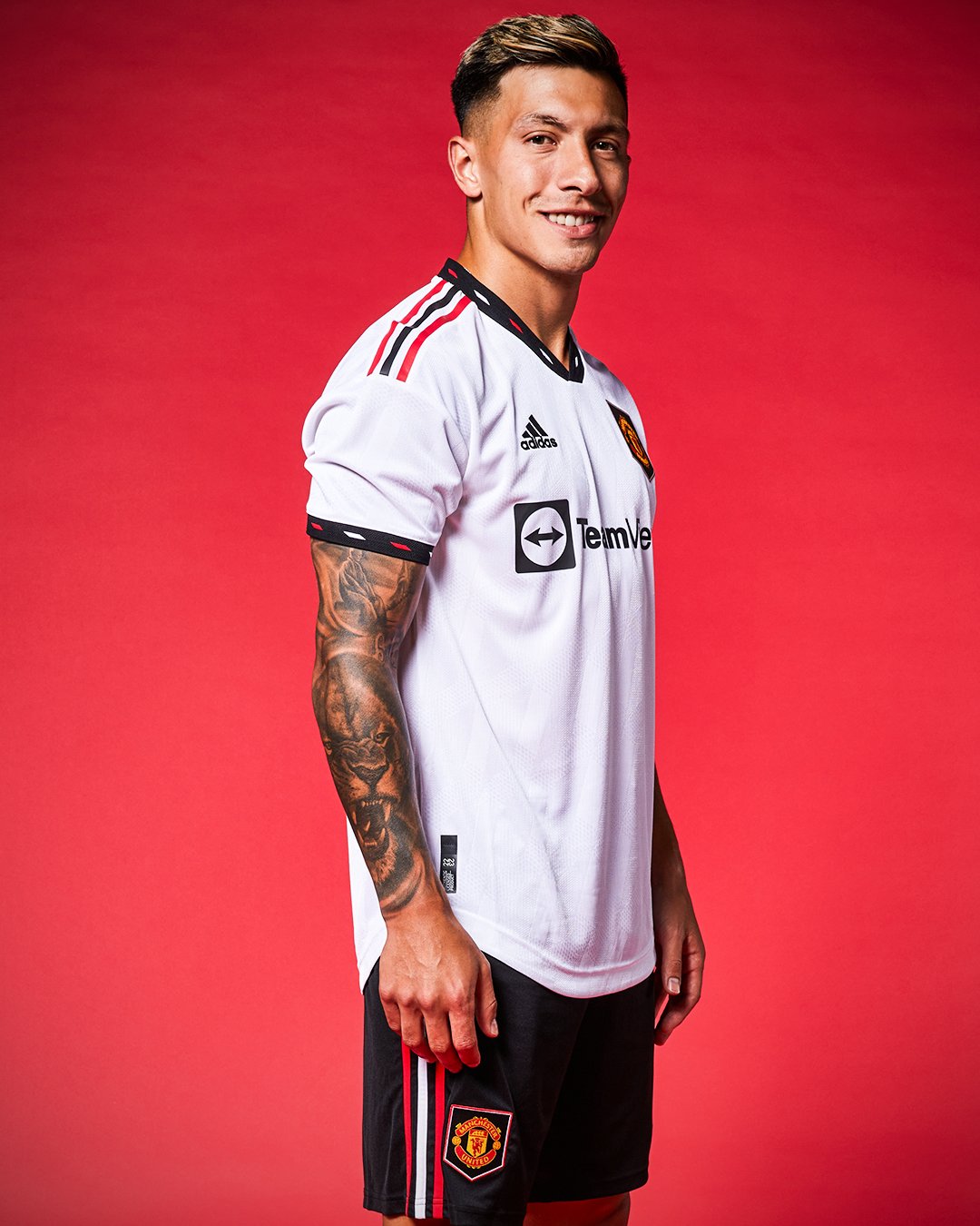 Lisandro Martinez explains his decision to join Manchester United instead on Arsenal