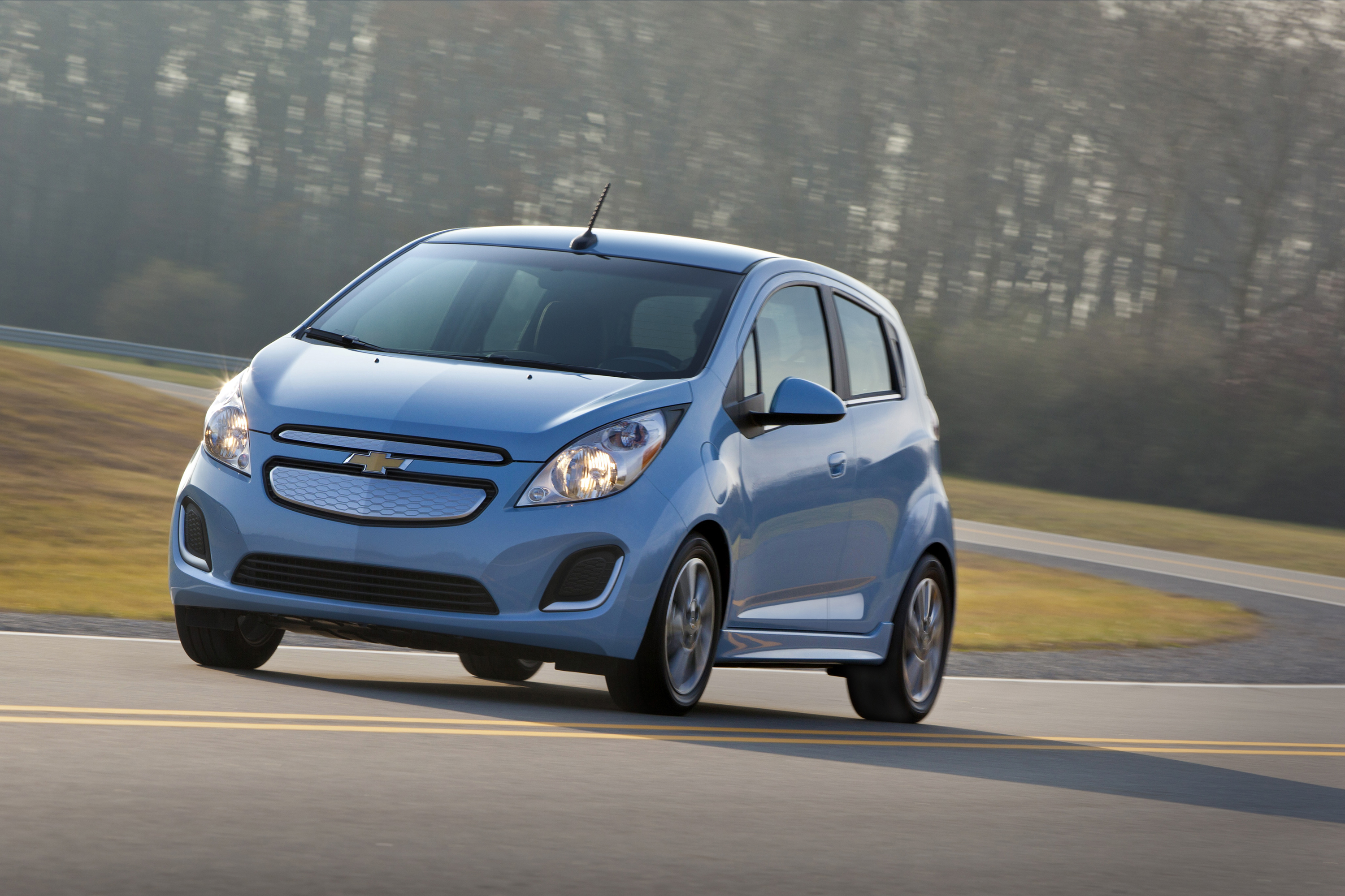 Rewolucja pod maską samochodu! Nowy chevrolet spark EV