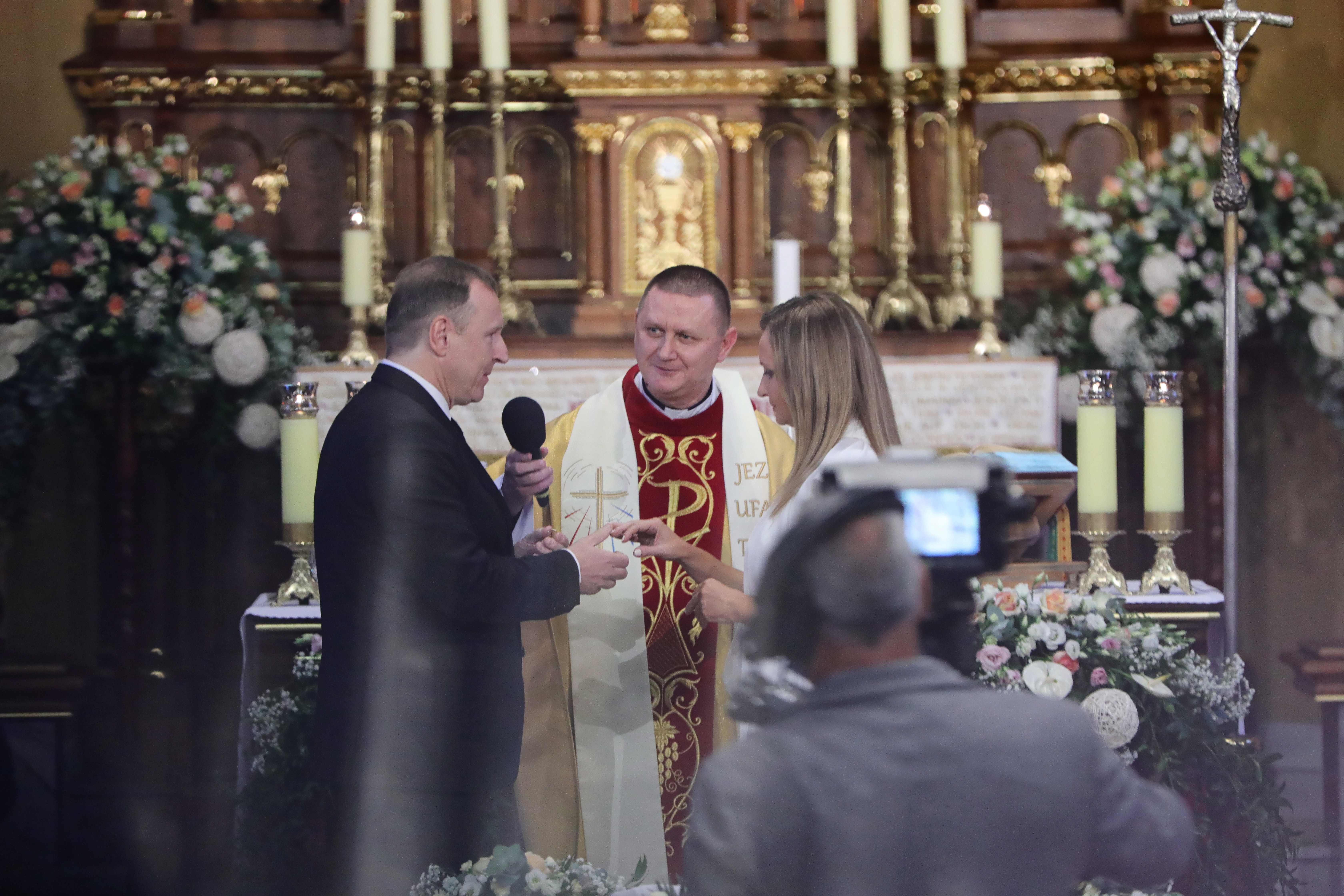 Ślub Jacka Kurskiego w Łagiewnikach. Zgodę wyrażono na polecenie abpa  Jędraszewskiego - Wiadomości