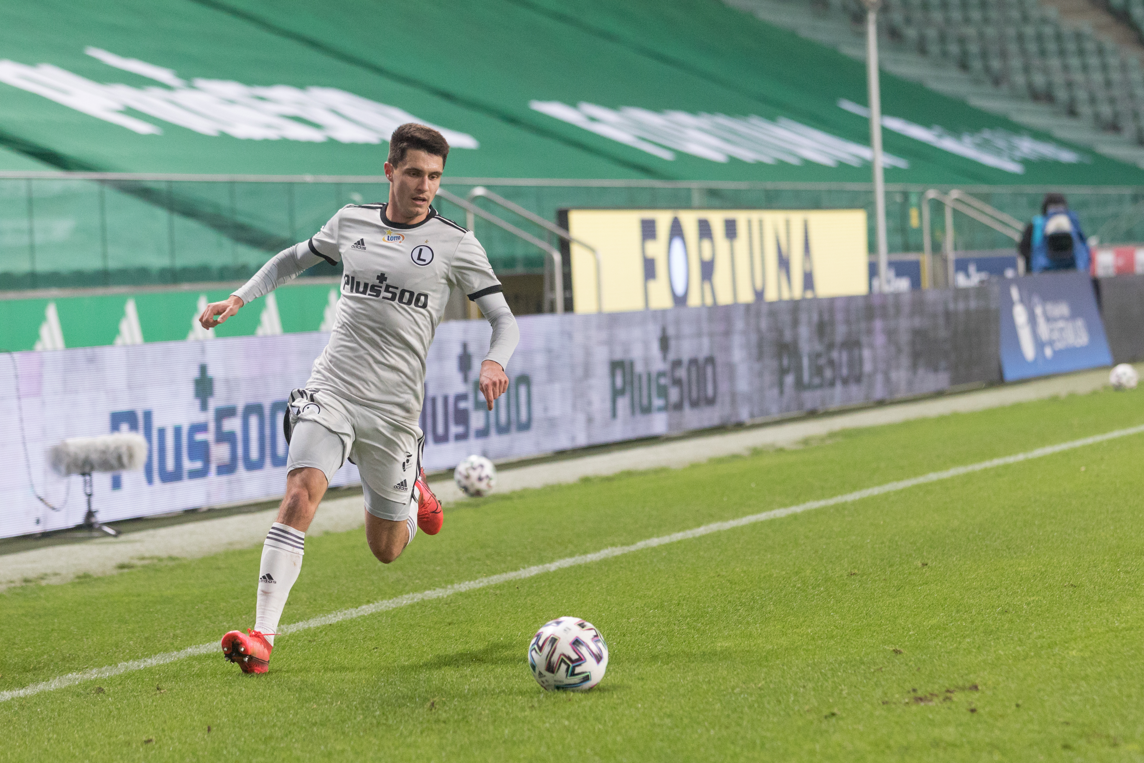 Ekstraklasa Kapustka Zlamal Protokol Sanitarny Co Zrobi Legia Wideo Pilka Nozna