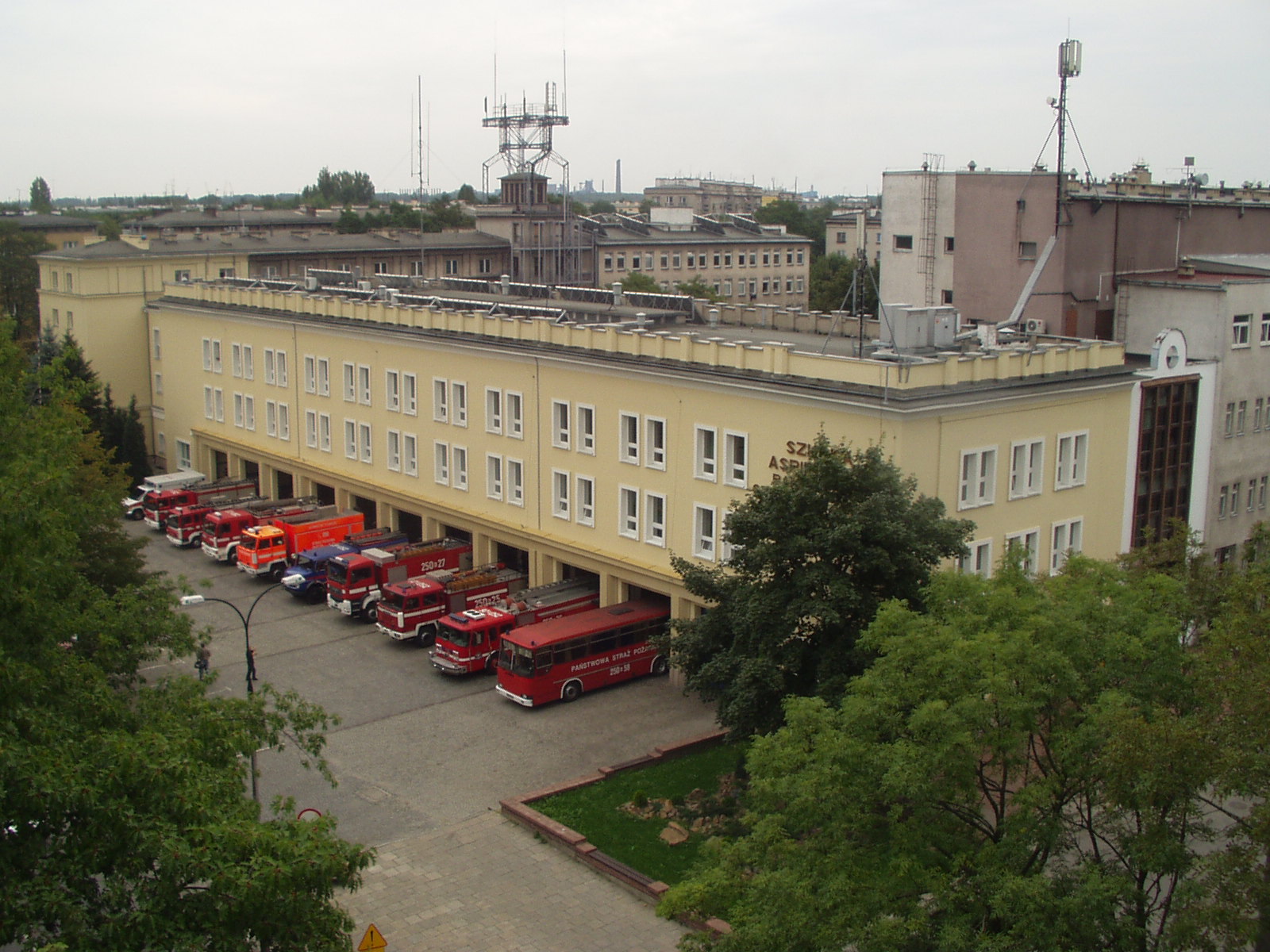 Kraków: śledztwo ws. przyjmowania korzyści przez oficera w szkole strażaków  - Wiadomości