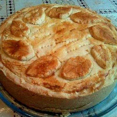 Almával tölött pitetorta