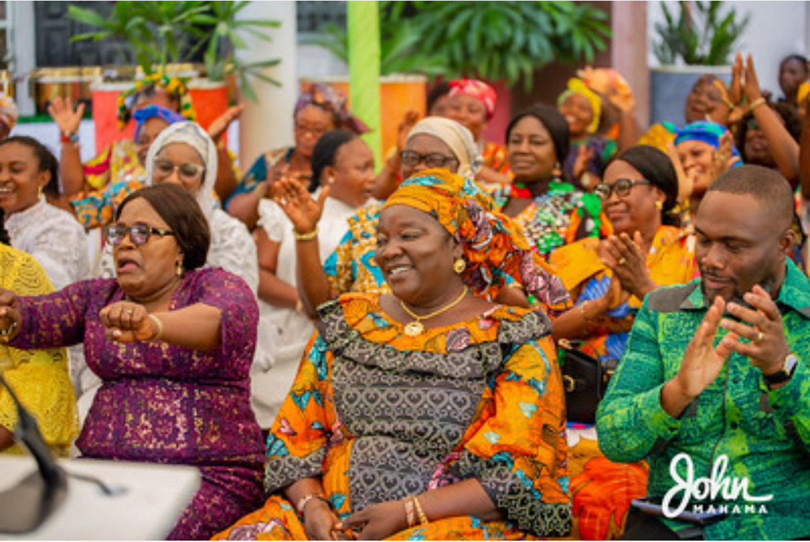 Kumasi Market Queens meet Lordina Mahama