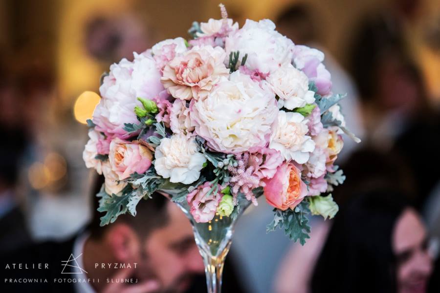 Organizacja wesela: ile kosztują kwiaty na stół? - Ślub