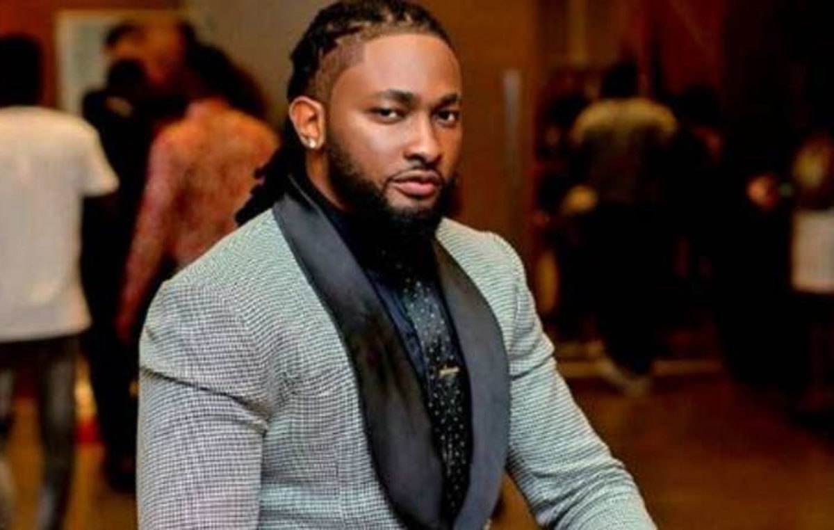 Uti's stylish dress sense, charming personality, and infectious smile have made him a favourite amongst both male and female fans