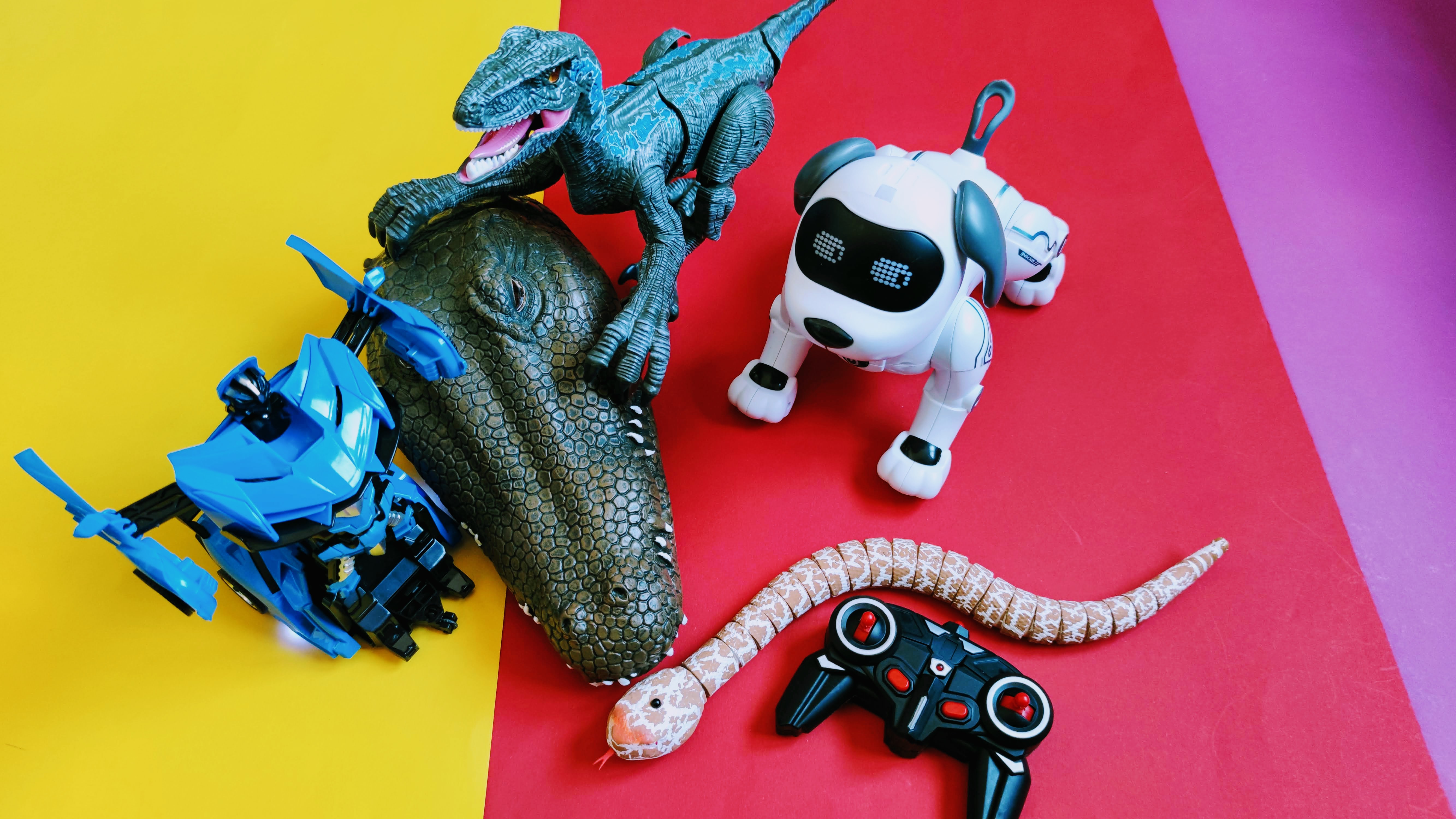 Kurioses RC-Spielzeug: Dinos, Krokodile & Roboter ab 20 Euro | TechStage