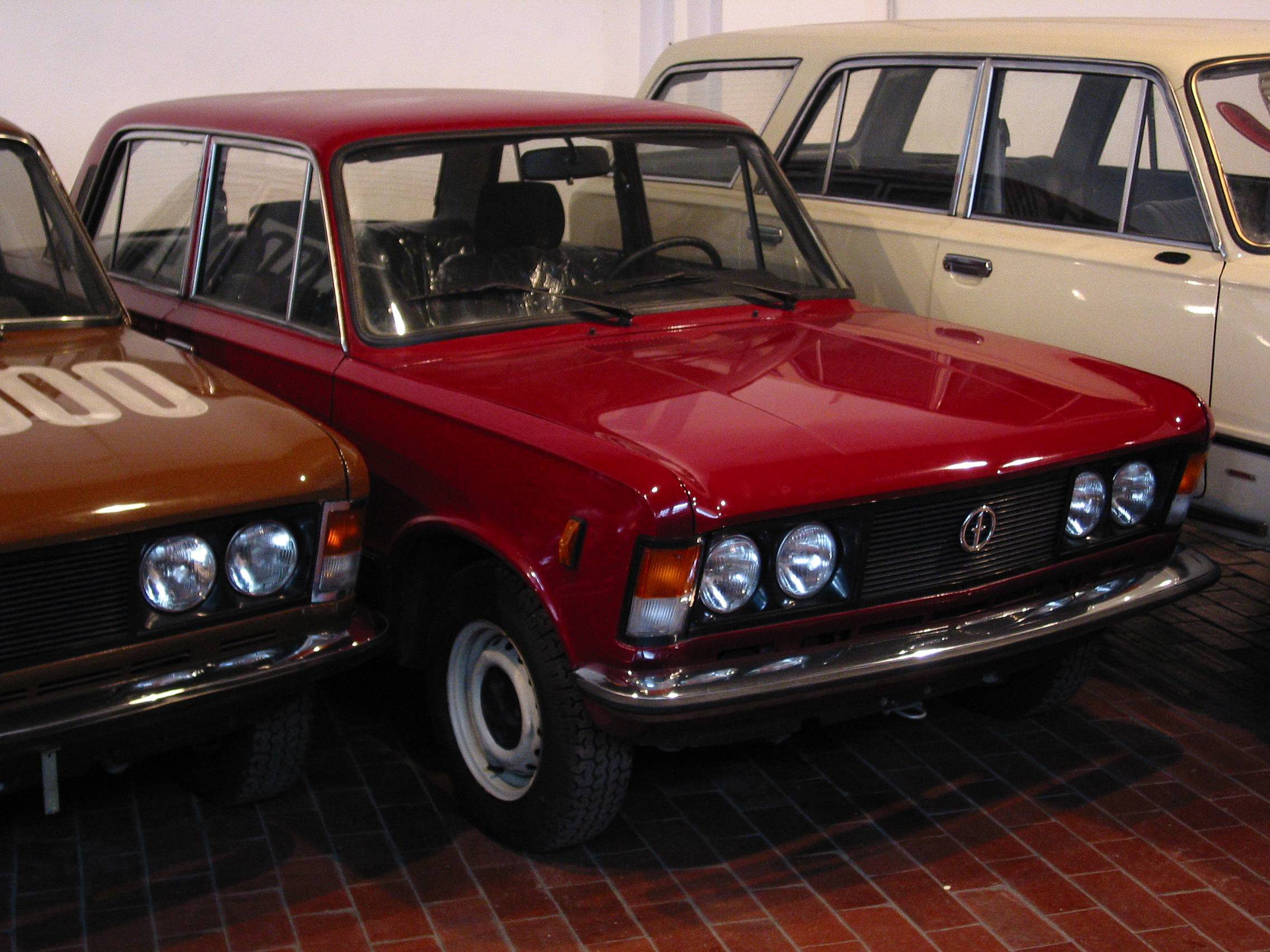 Legenda Polskiej Motoryzacji Z Czas w PRL Na Zdj ciach Fiat 125p 