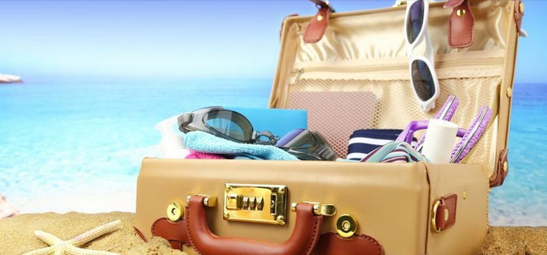 Jak pakować walizkę na wakacje? - Moda