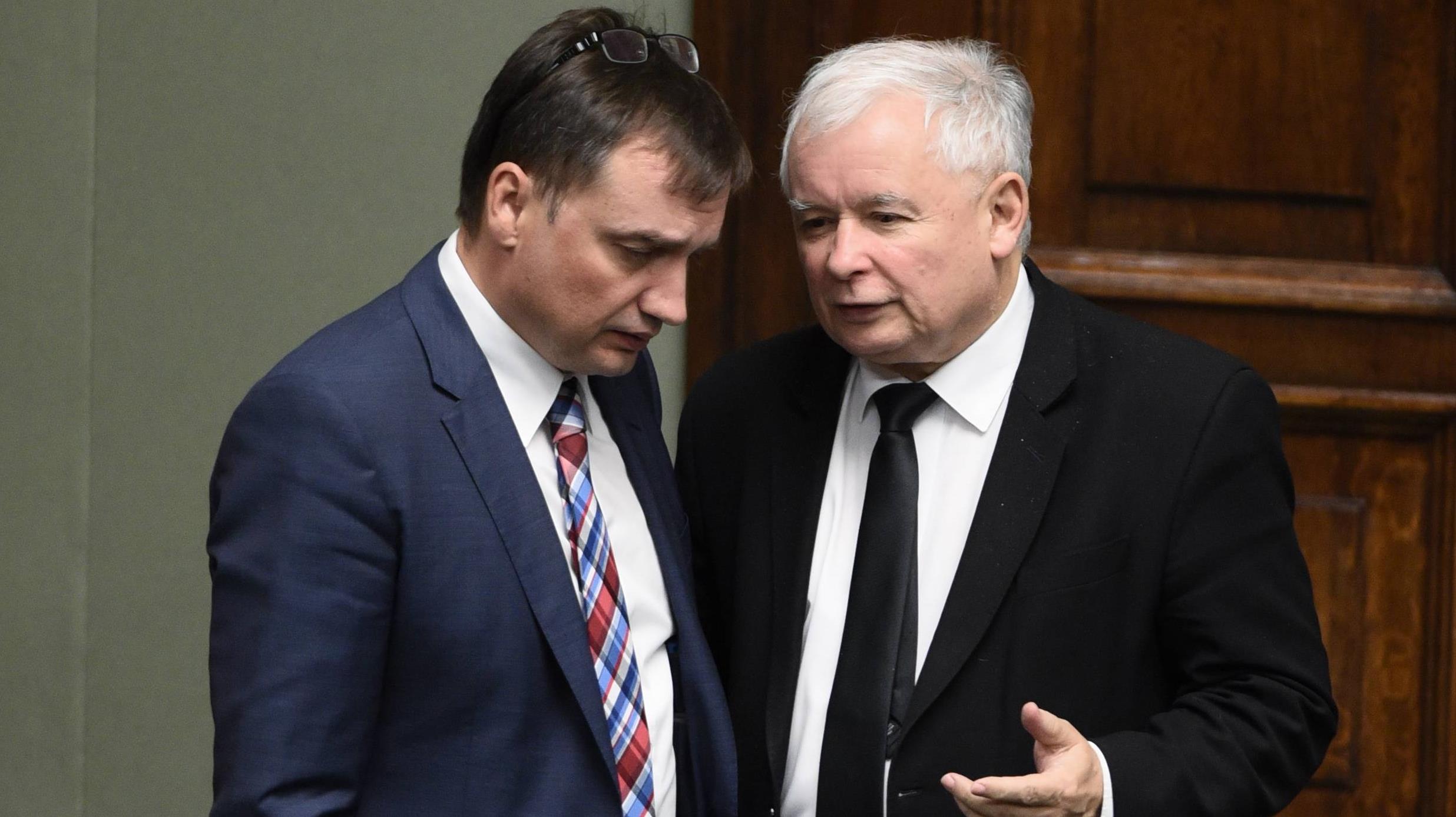 Spozniony Zbigniew Ziobro W Sztabie Pis Tajemnicza Narada