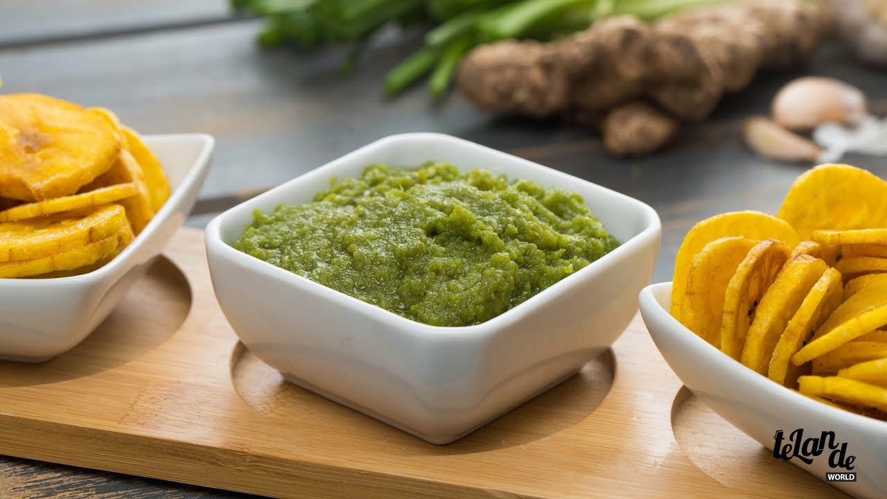 Ghanaian green pepper sauce - shito (Kpakoshito sauce) - biscuits