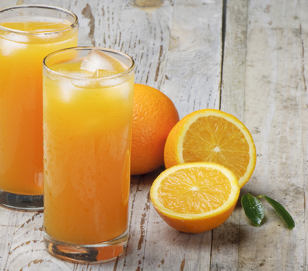 Виноградно апельсиновый сок. Апельсиновый сок. Стакан апельсинового сока. Свежевыжатый апельсиновый сок. Апельсины для сока.