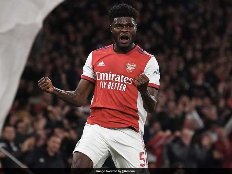 Thomas Partey scores an outrageous goal for Arsenal against Tottenham