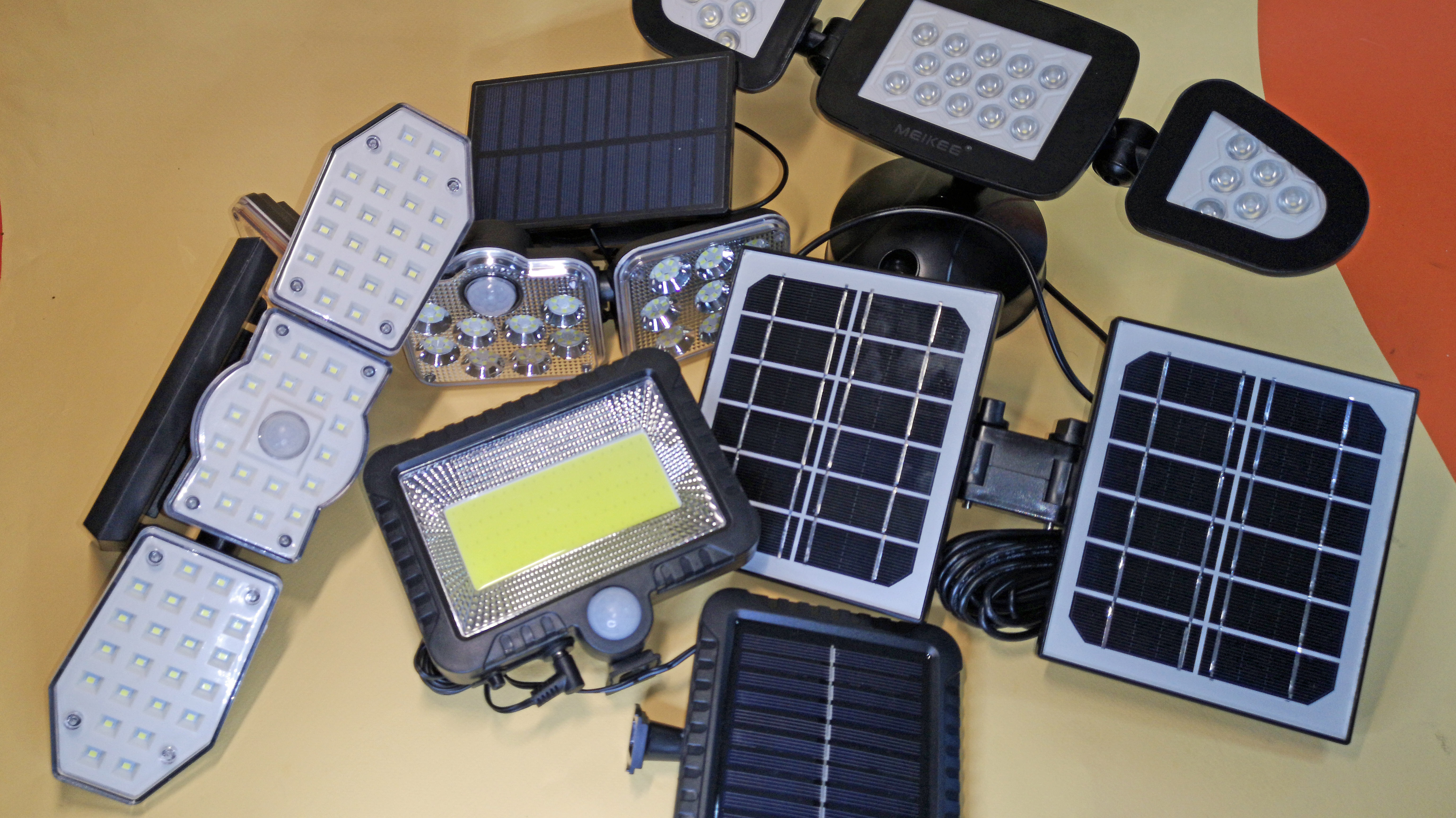 Günstig, hell und autark: Solarlampen & Solarleuchten für außen ab 10 Euro  | TechStage