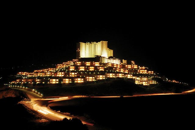 Ghana eyes new route as UAE flight disruptions threaten gold shipments - sources say