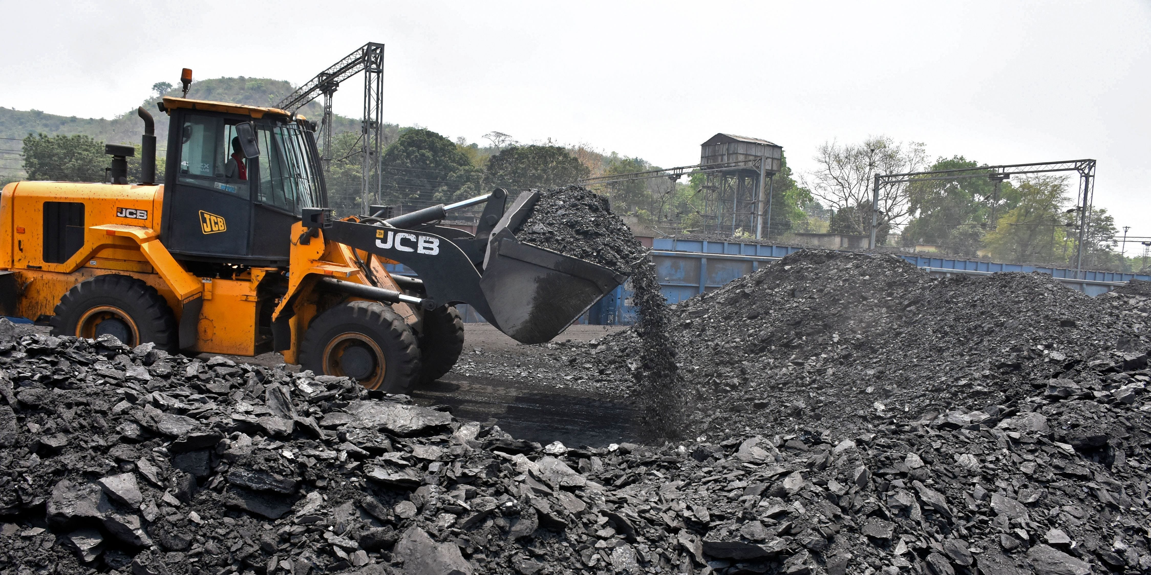 South Africa mining output falls 2.7% as coal, iron ore drop amid U.S. tariff concerns