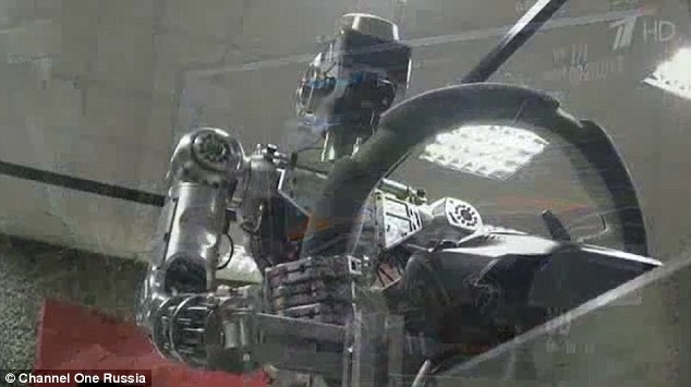 Valóra válik a Terminátor rémálma: Elkészült Iván, az orosz robotkatona -  Videó - Blikk