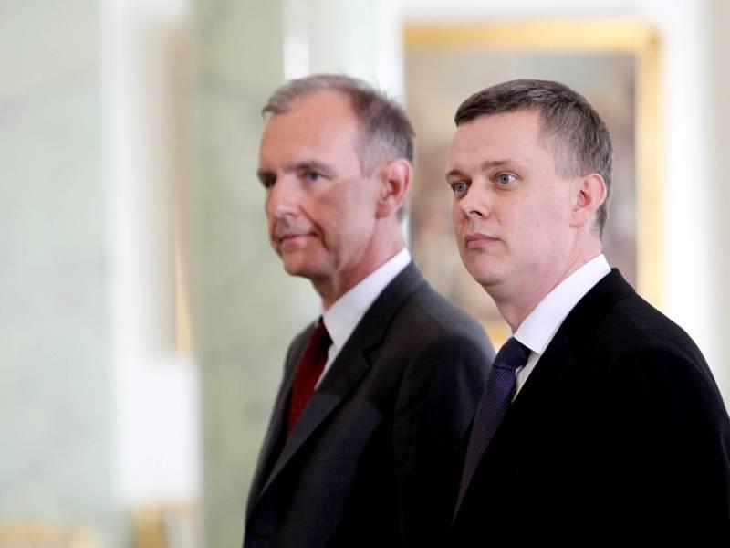 Tomasz Siemoniak został nowym szefem MON. Kim jest Siemoniak? - Polska ...