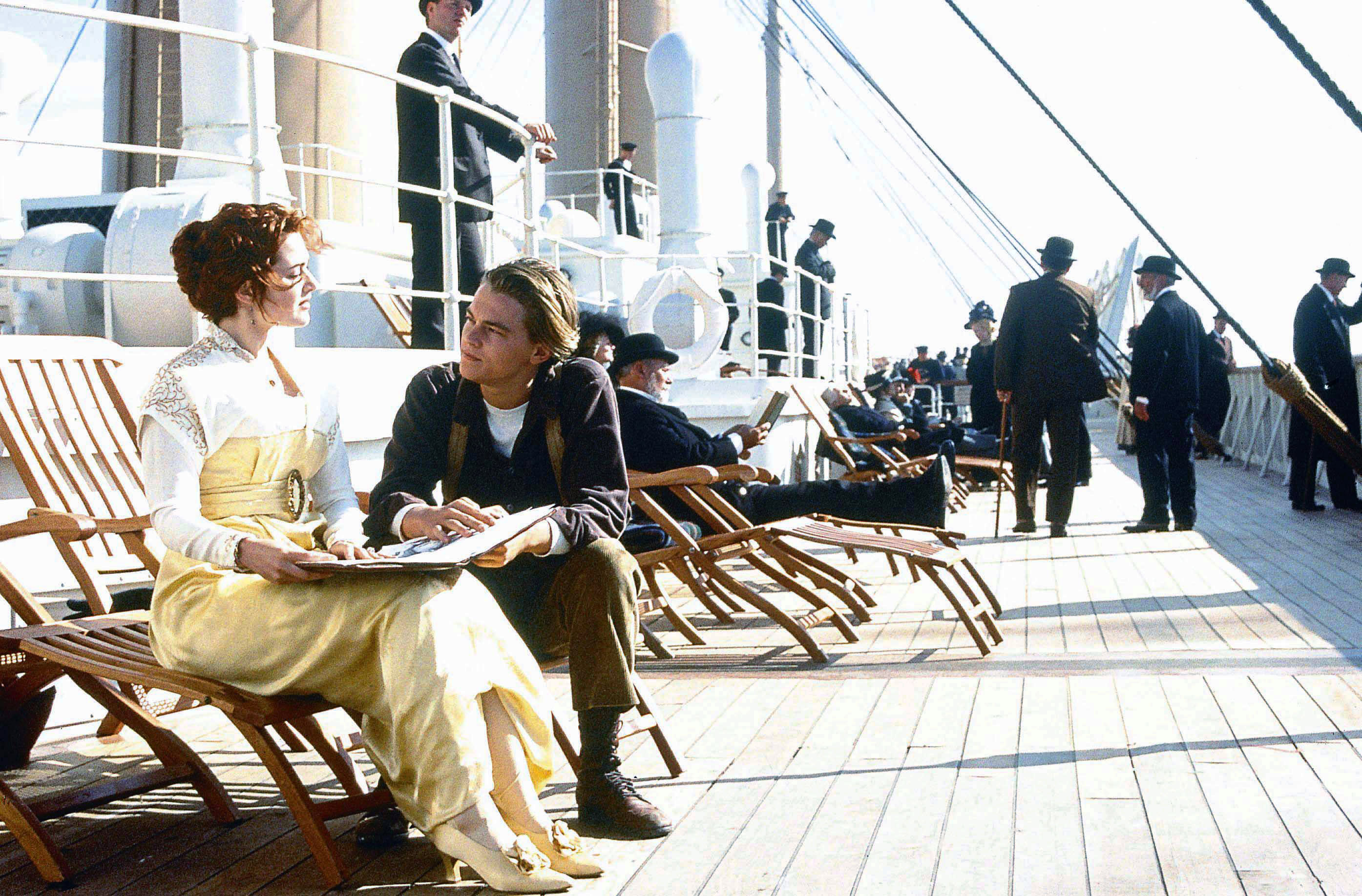 Знаменитая драма. Титаник 1997. Кейт Уинслет 1997 Титаник. Титаник кадры. Кинофильм Титаник 1997 кадры.