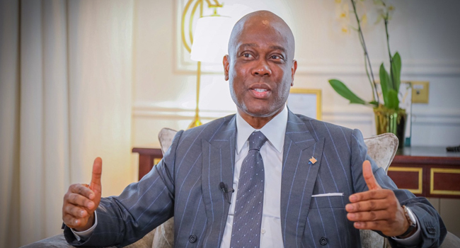 Mahama receives Access Bank delegation over Group CEO\'s death